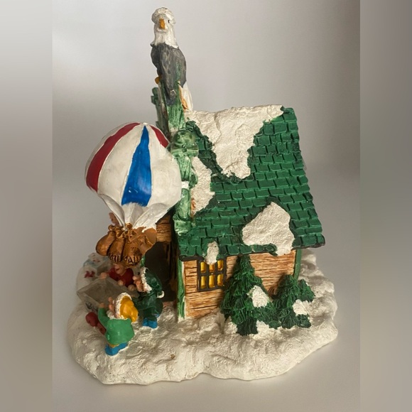 Santa's Town at the North Pole Christmas Village Post Office Air Mail 1995 EUC - Picture 7 of 16